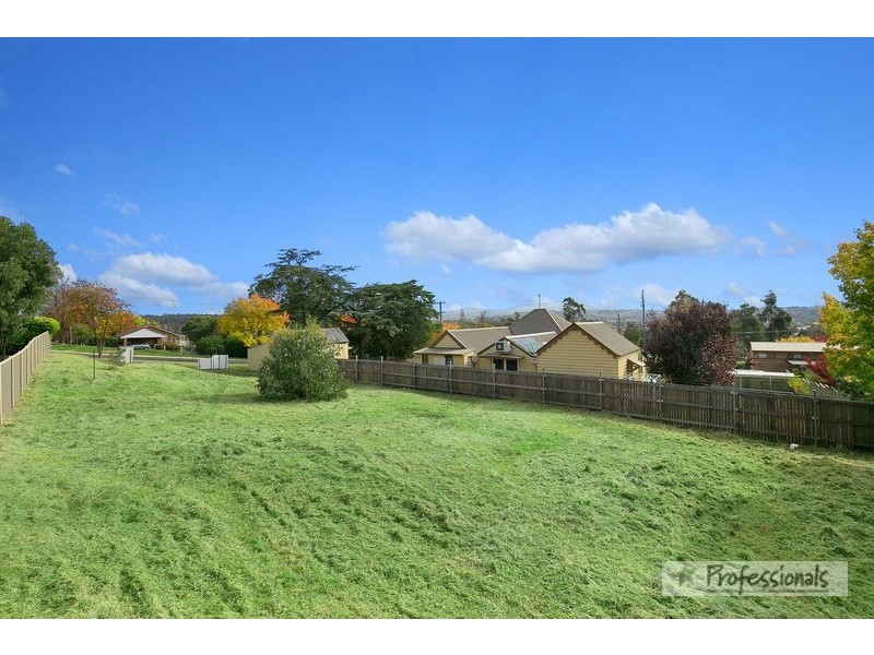 4a Burgess Street, Armidale NSW 2350