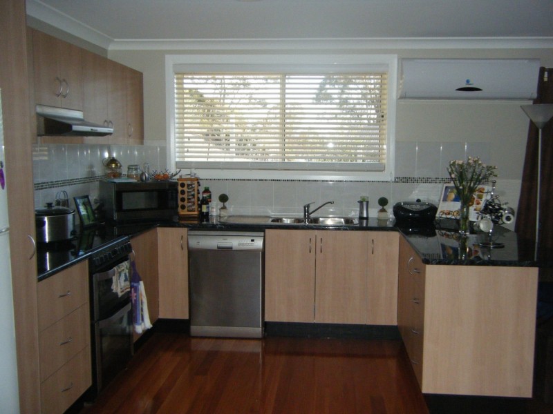 2/8 Amber Close, Armidale NSW 2350