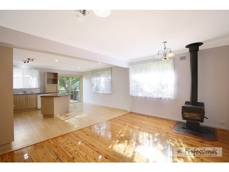 9 Richardson Avenue, Armidale NSW 2350