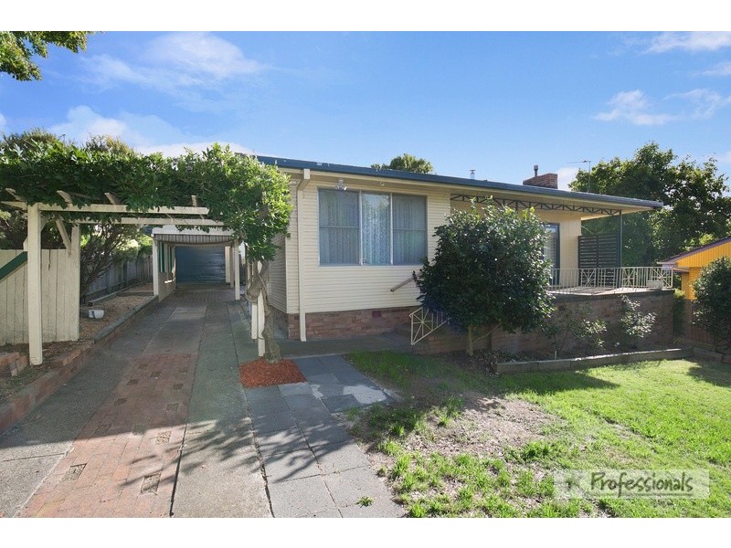 9 Richardson Avenue, Armidale NSW 2350