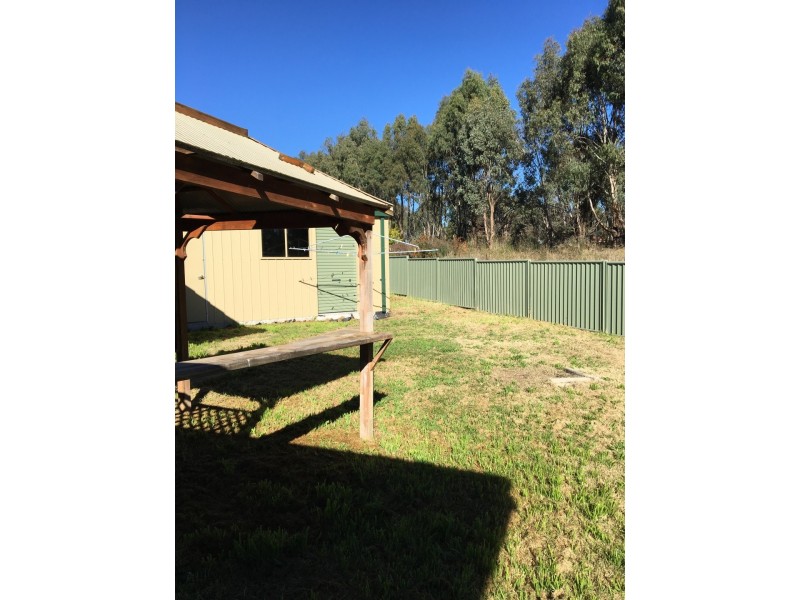 9 Bailey Crescent, Armidale NSW 2350