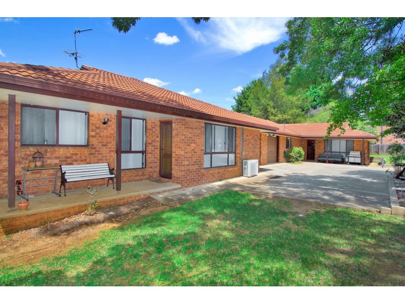 2/9 Napier Court, Armidale NSW 2350