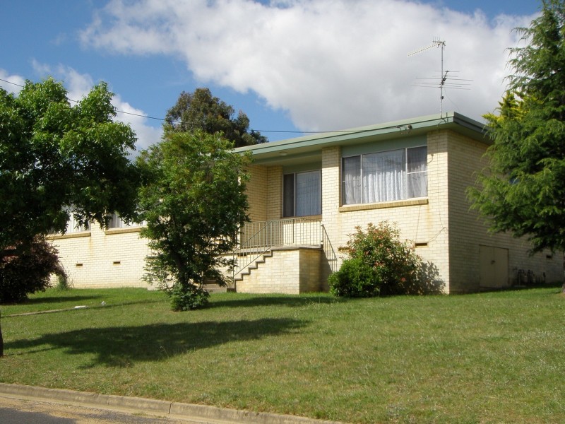 4/7 Glass Street, Armidale NSW 2350
