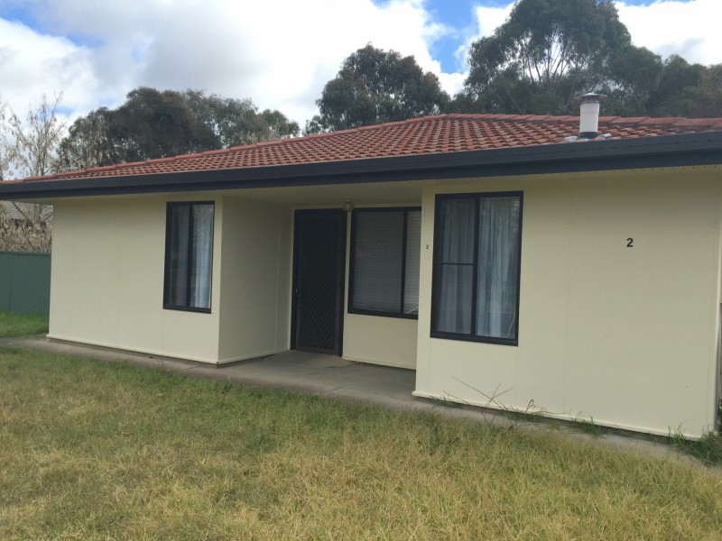2 McIntosh Crescent, Armidale NSW 2350