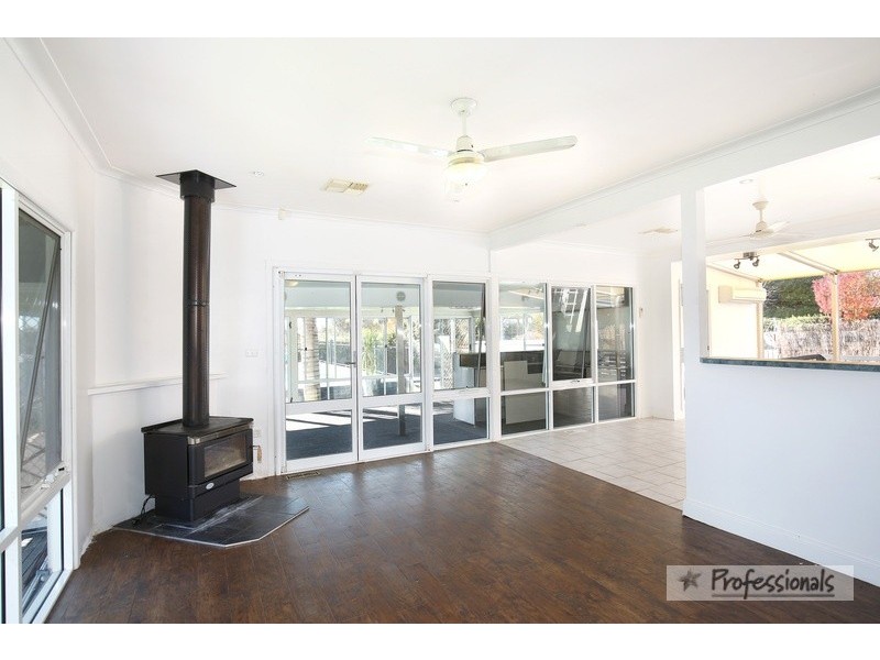 27 Duval Street, Armidale NSW 2350