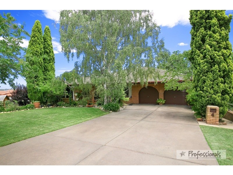 4 Ash Tree Drive, Armidale NSW 2350