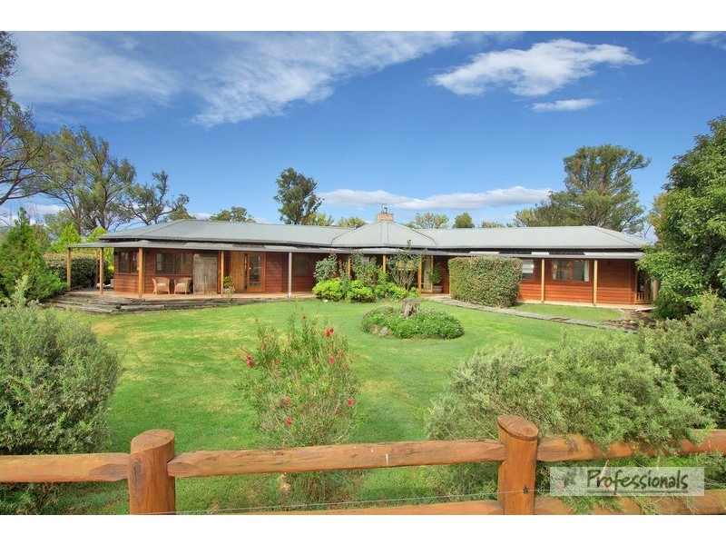 88 Gara Road, Armidale NSW 2350