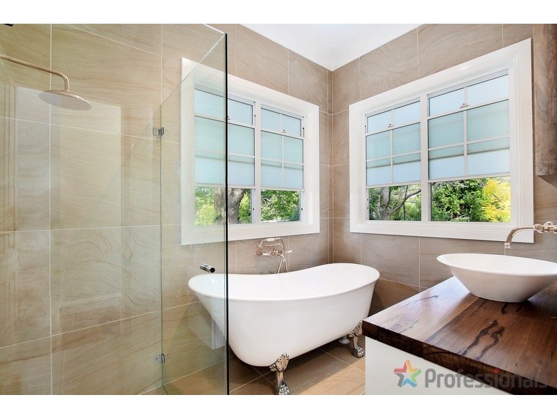 212 Marsh Street, Armidale NSW 2350