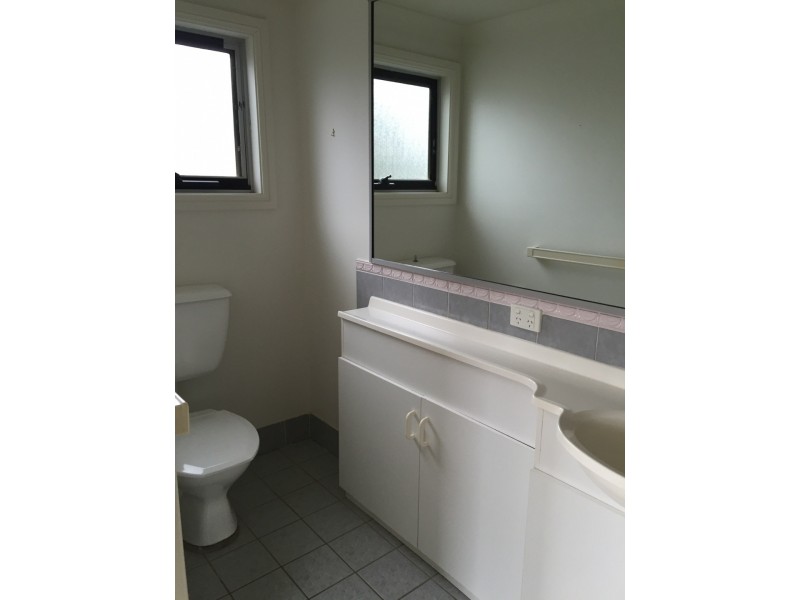 1 Rosecommon Avenue, Armidale NSW 2350