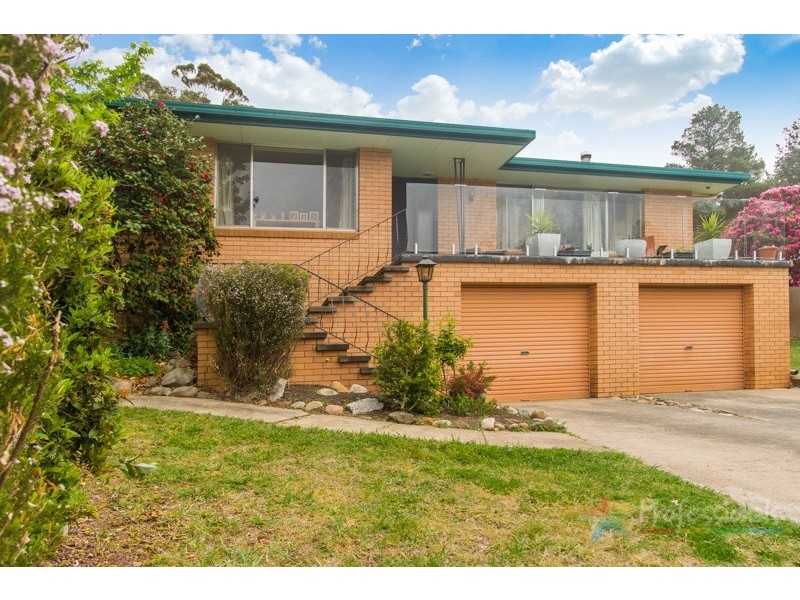 29 Campion Parade, Armidale NSW 2350