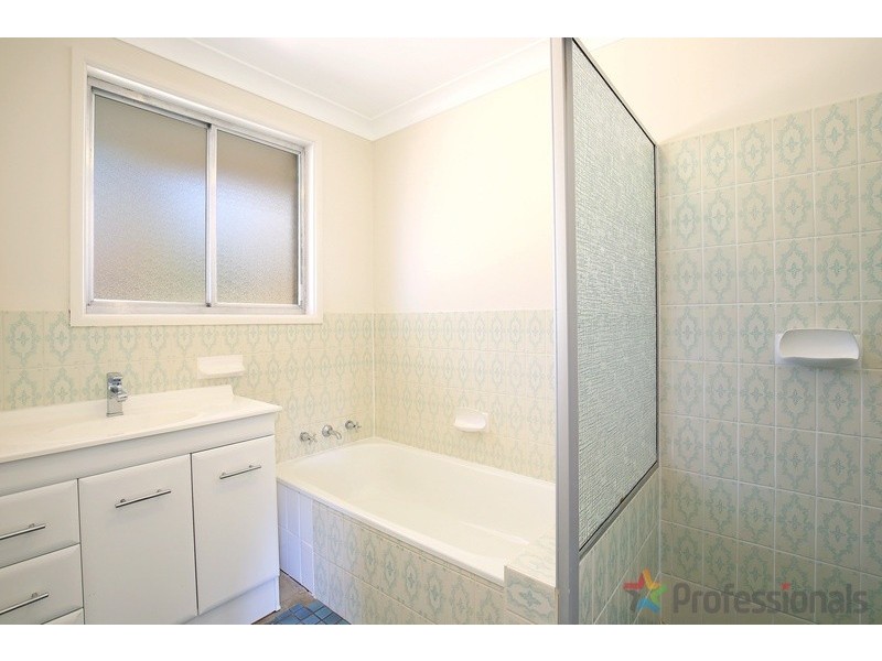 12 Moyes Street, Armidale NSW 2350