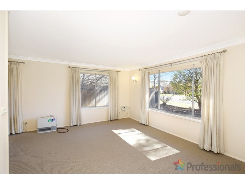 12 Moyes Street, Armidale NSW 2350