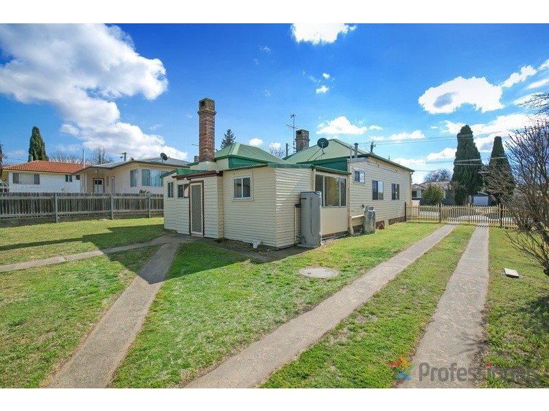 114 Erskine Street, Armidale NSW 2350