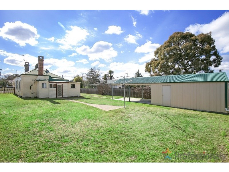 114 Erskine Street, Armidale NSW 2350