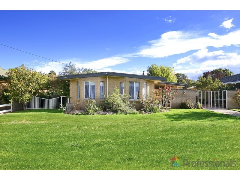 90 Lynches Road, Armidale NSW 2350