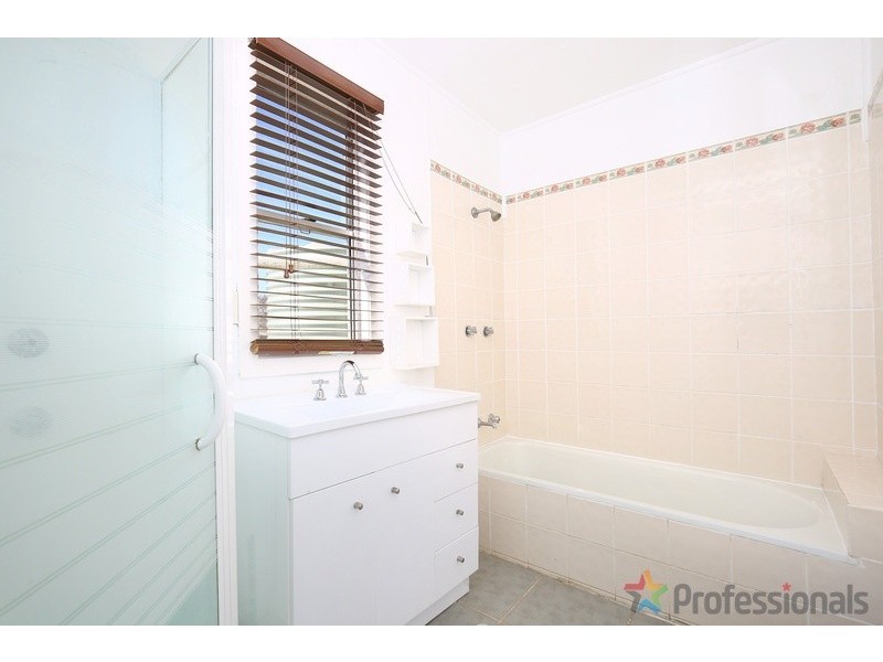 24 Oban Street, Guyra NSW 2365