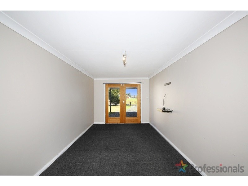 24 Oban Street, Guyra NSW 2365