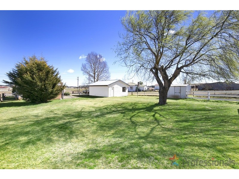 24 Oban Street, Guyra NSW 2365