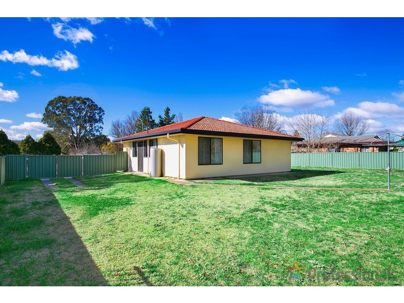 2 McIntosh Crescent, Armidale NSW 2350