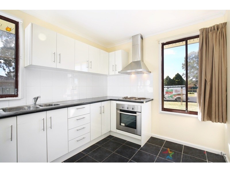 2 McIntosh Crescent, Armidale NSW 2350