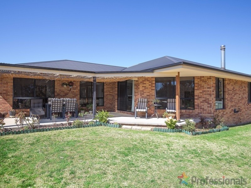 47 Norris Drive, Armidale NSW 2350