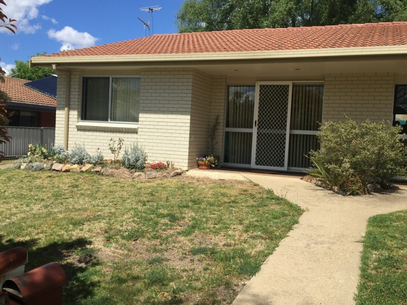 1/10 Moyes Street, Armidale NSW 2350