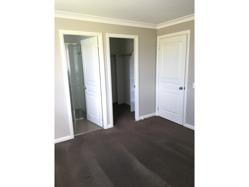 8a Netherton Park Avenue, Armidale NSW 2350