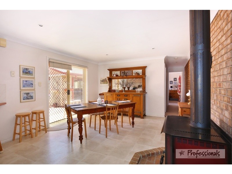 25 Golden Grove, Armidale NSW 2350