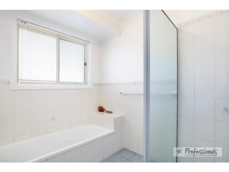 25 Golden Grove, Armidale NSW 2350