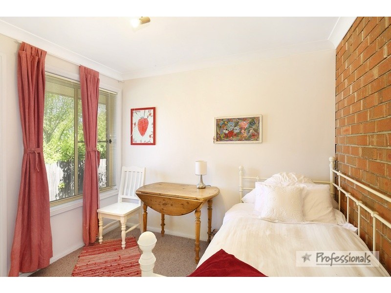 25 Golden Grove, Armidale NSW 2350