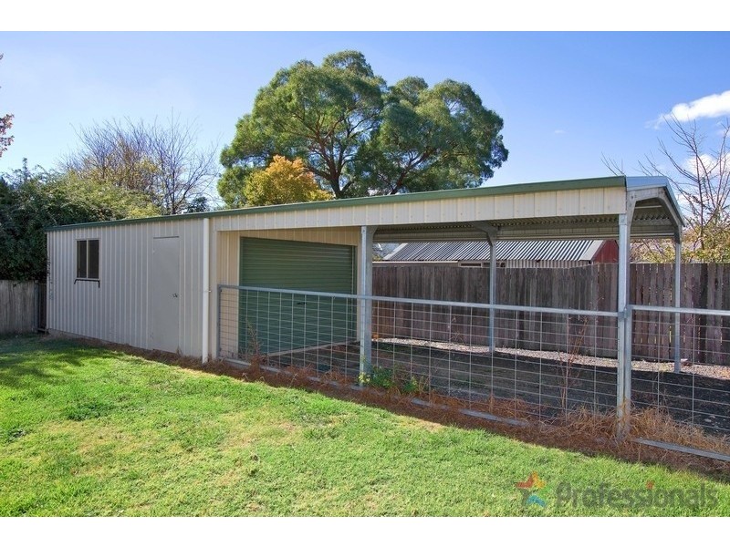 79 Barney Street, Armidale NSW 2350