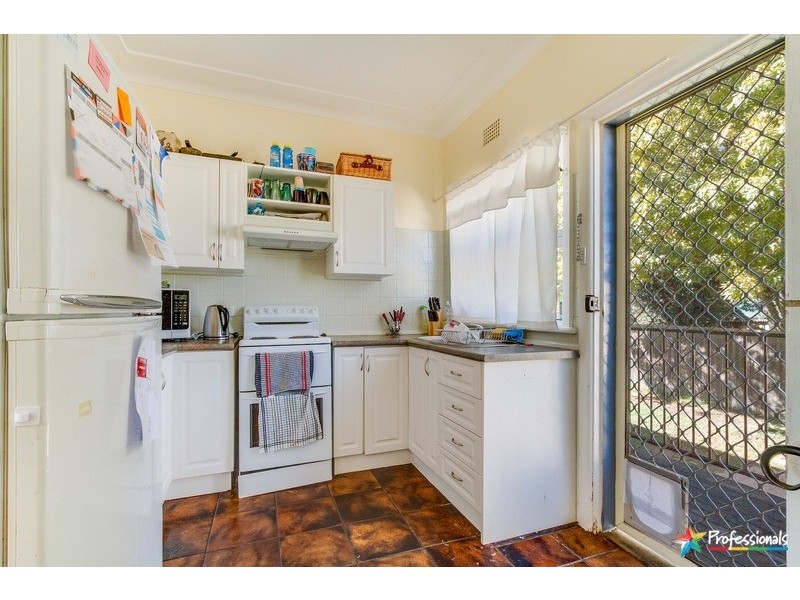 2a James Avenue, Armidale NSW 2350