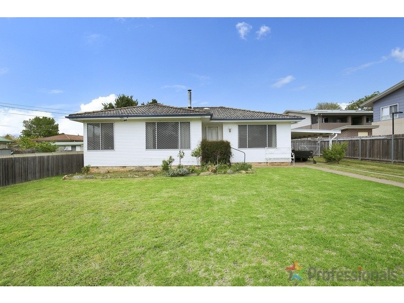 2 Wigan Avenue, Armidale NSW 2350