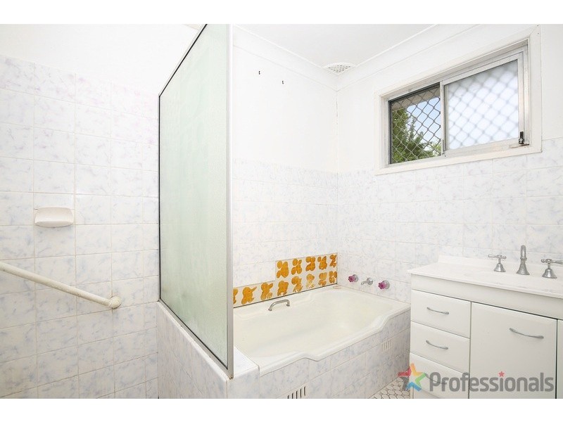 2 Wigan Avenue, Armidale NSW 2350