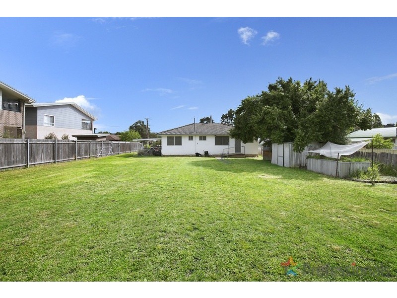 2 Wigan Avenue, Armidale NSW 2350