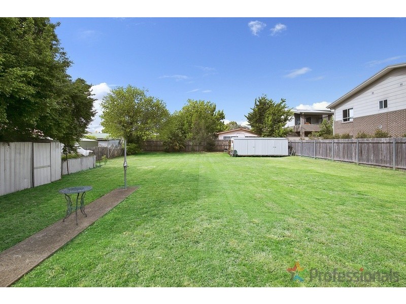 2 Wigan Avenue, Armidale NSW 2350
