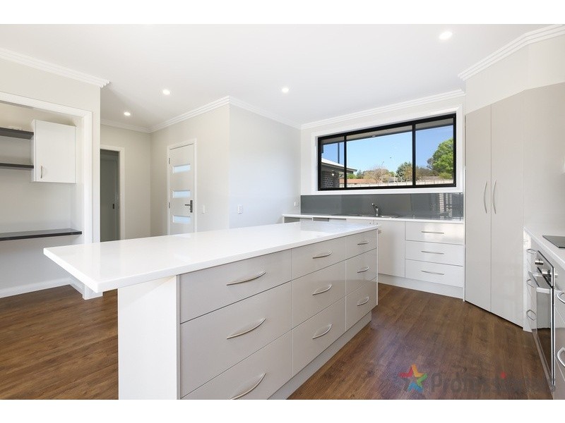 8/22 Freeman Crescent, Armidale NSW 2350