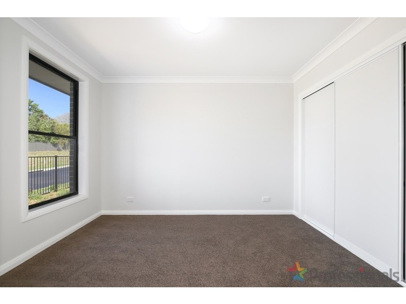 8/22 Freeman Crescent, Armidale NSW 2350