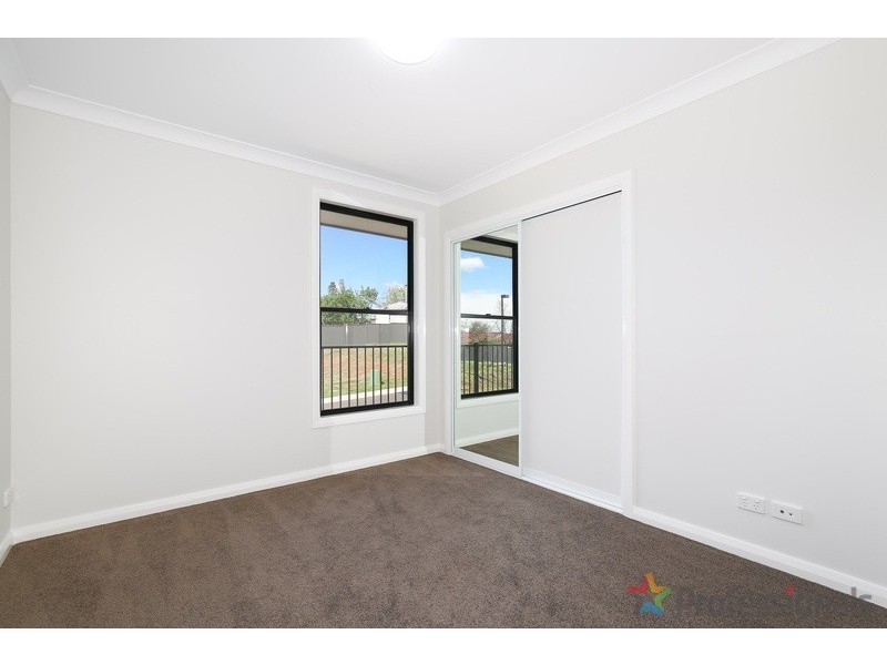8/22 Freeman Crescent, Armidale NSW 2350