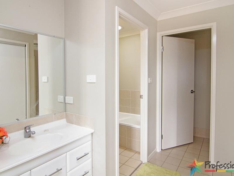 1/16 Mason Crescent, Armidale NSW 2350