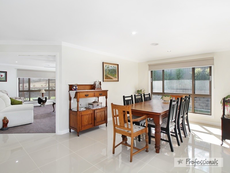 71 Box Hill Drive, Armidale NSW 2350