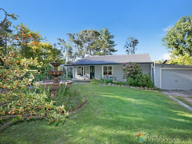 3 Vincent Street, Uralla NSW 2358