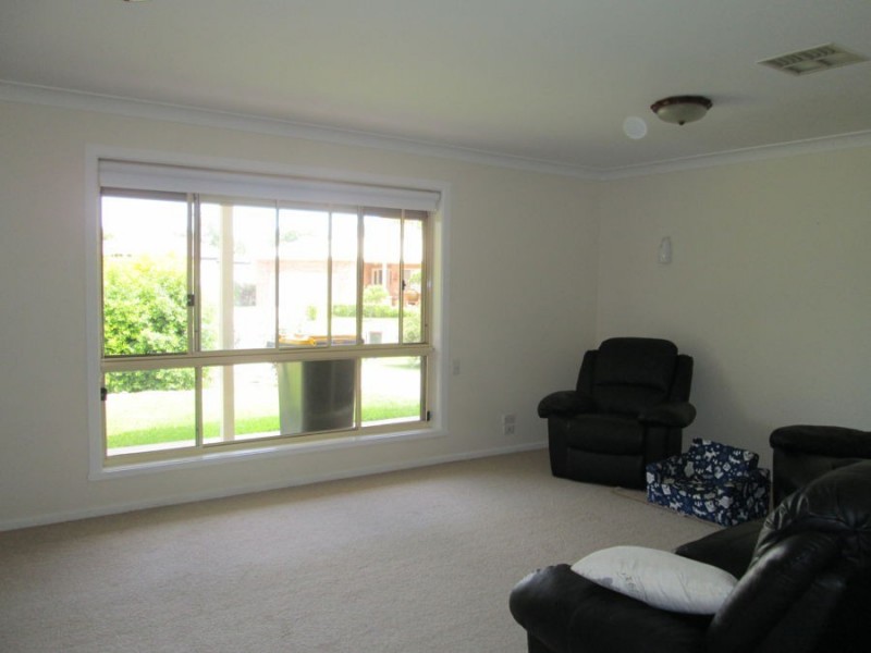 4 CALLAILLE AVENUE, Moree NSW 2400