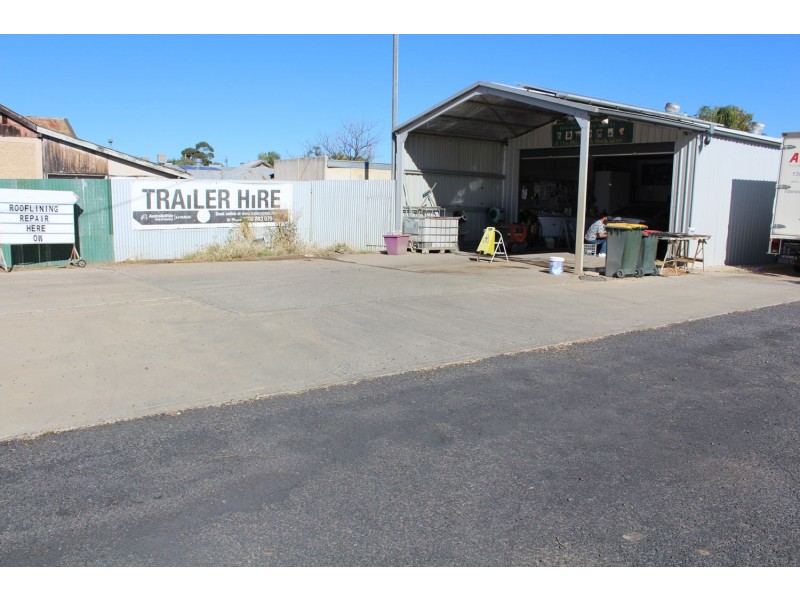 305 Frome St, Moree NSW 2400