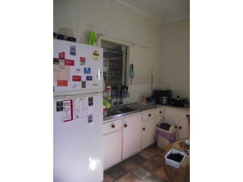 11 Oak Street, Moree NSW 2400