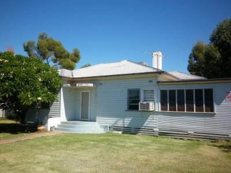 295 Gosport Street, Moree NSW 2400