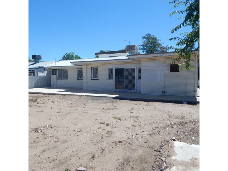62 Dover Street, Moree NSW 2400