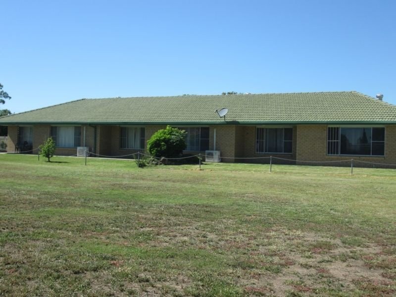 12 Cummins Drive, Moree NSW 2400