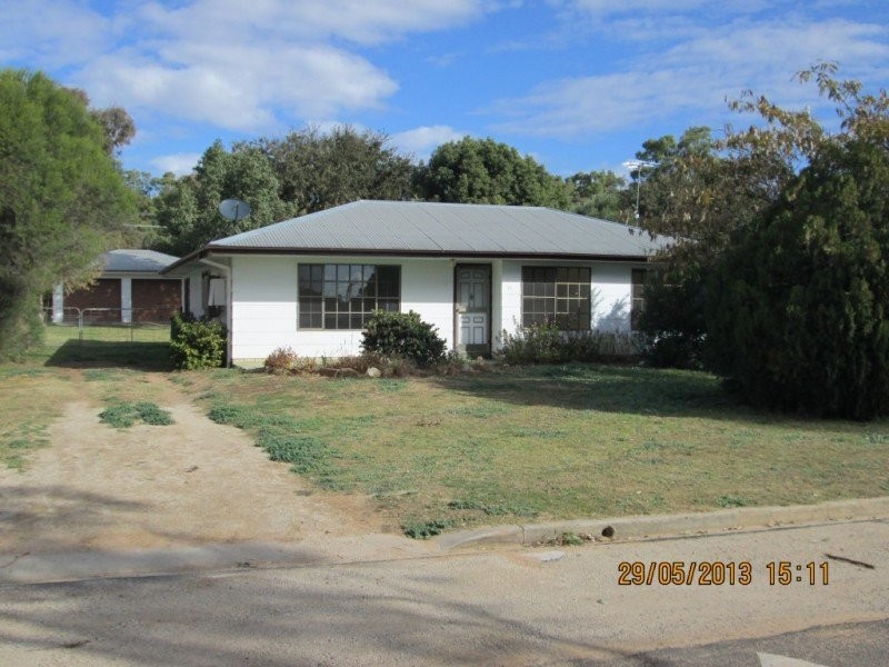 27 Stewart Avenue, Warialda NSW 2402