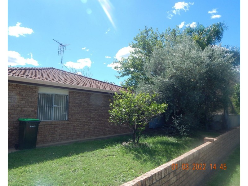 1/11 Dover Street, Moree NSW 2400